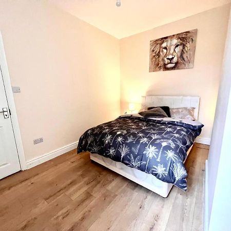 Relax Dotcom Apartment Manchester Exterior foto
