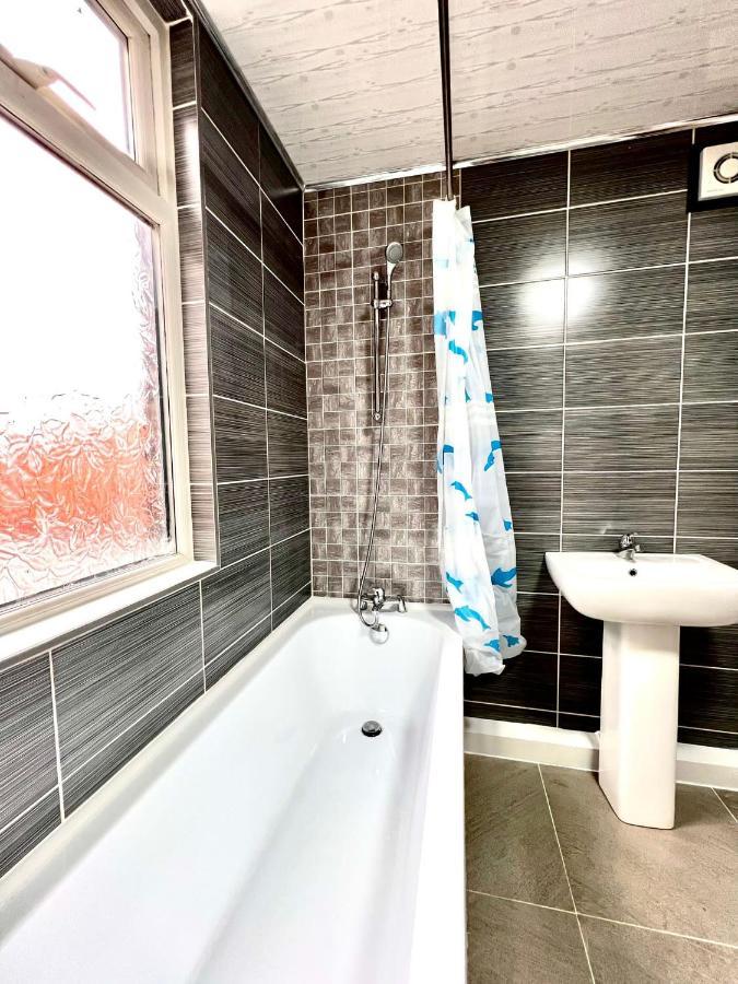 Relax Dotcom Apartment Manchester Exterior foto