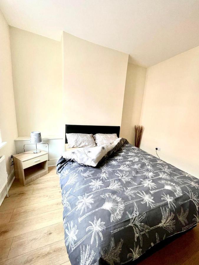 Relax Dotcom Apartment Manchester Exterior foto